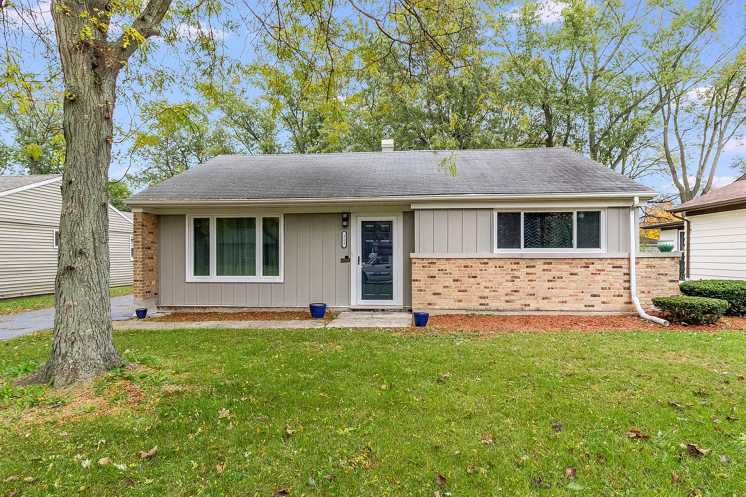 321 Manitowac St photo 1