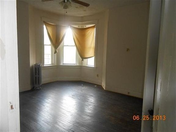 4th image of 782 Clinton Springs Ave