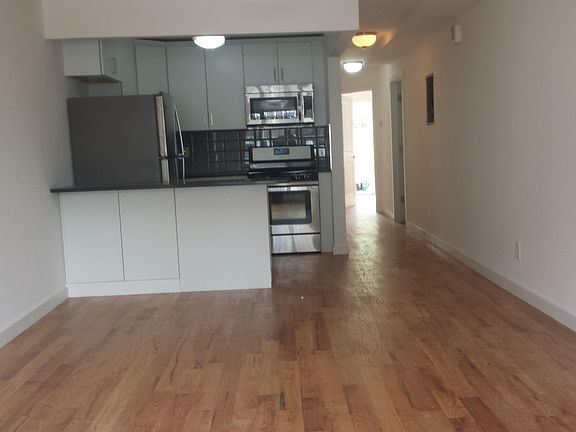 3rd image of 15B Columbus Pl