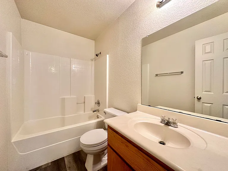 3900 Bolivar Dr — Photo 20
