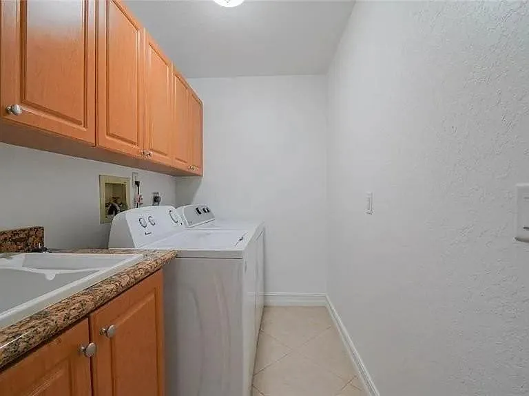 367 Mendoza St — Photo 15