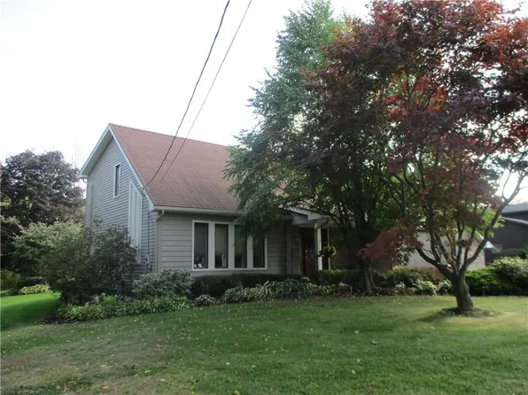 1858 Manitou Rd, Spencerport, NY 14559