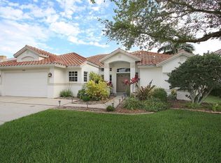 1141 Darlington Oak Dr NE, Saint Petersburg, FL 33703