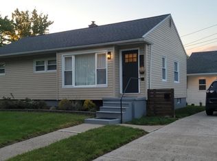 559 Chippewa St, Mount Clemens, MI 48043