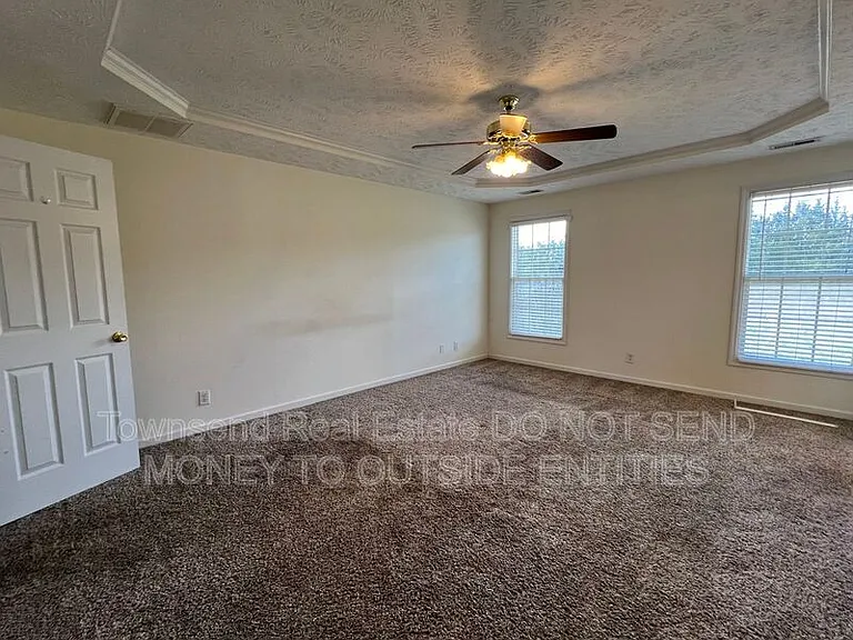121 Bugle Call Dr — Photo 10