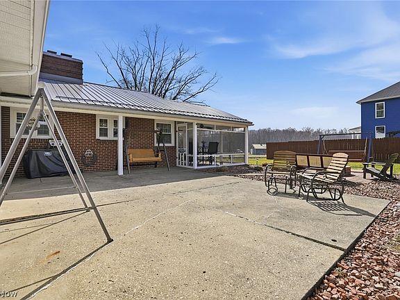 3rd image of 6655 Ceramic Rd NE