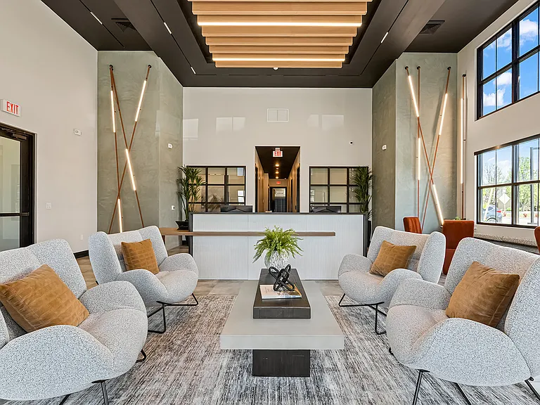 The Logan Luxury Apartments — Photo 28