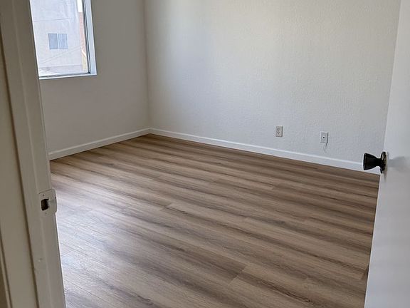 5th image of 1326 W Carson St APT 110