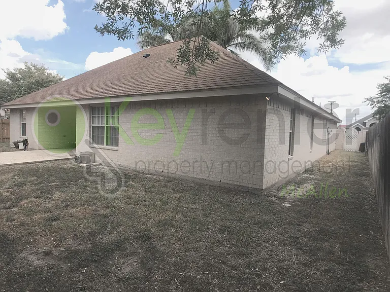 1918 Fawn Cir — Photo 30