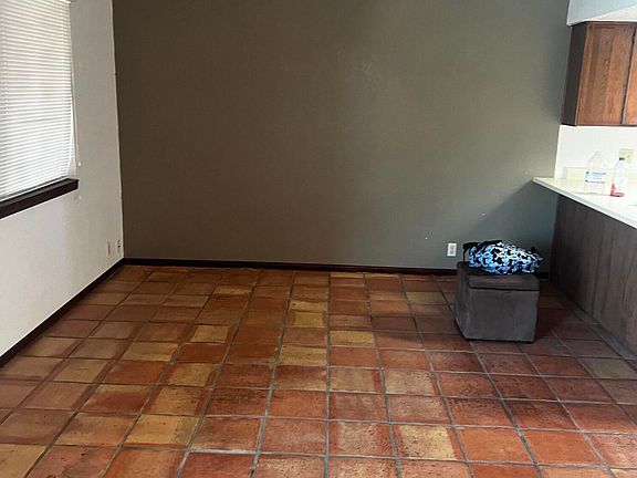 4th image of 10032 N 65TH Avenue