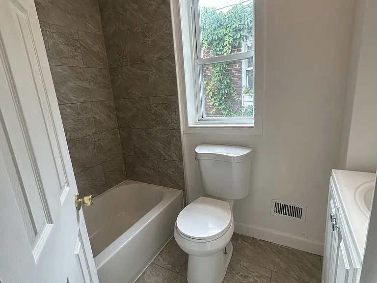 2930 W Arizona St — Photo 13