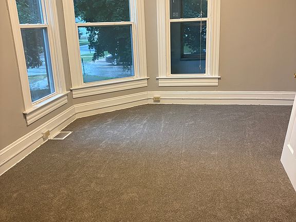 3rd image of 1025 7th St S #1027