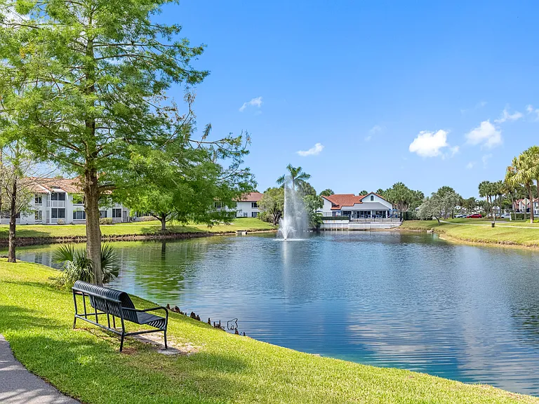 Boca Arbor Club Apartments — Photo 60