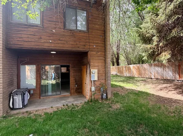 1066 E Navajo St, Farmington, NM 87401