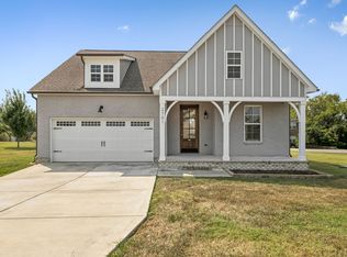 2701 Rushmore Dr, Chapel Hill, TN 37034