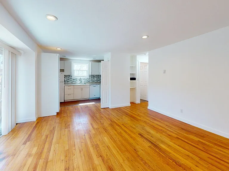 26 Sunset Ter #B2 — Photo 5