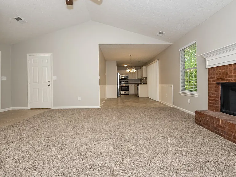1783 Graystone Dr — Photo 4