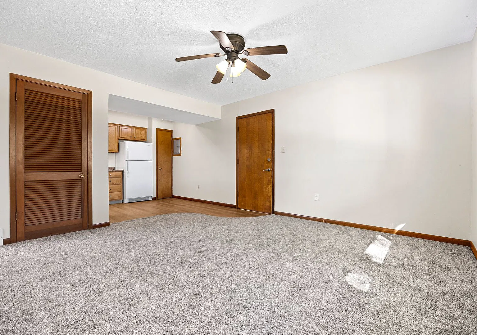 Raceway Park Apartments — Photo 4