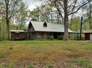 943 L Swafford Rd, Pikeville, TN 37367