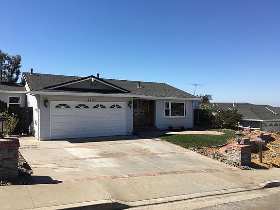 3rd image of 4767 Plainfield Dr