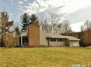 4924 Long Acre Dr, Syracuse, NY 13215