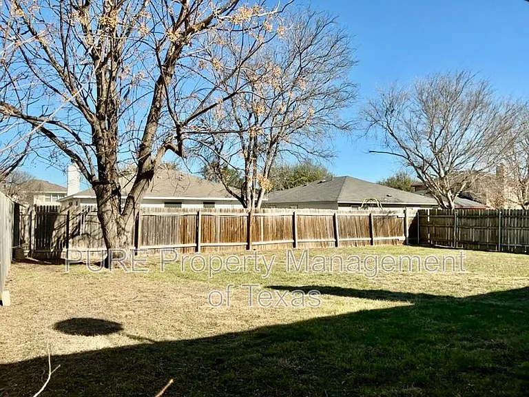 606 Eaglecreek Dr — Photo 24