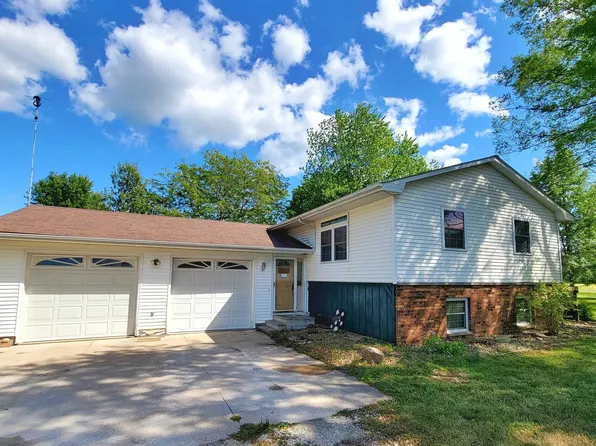 2942 Country Acres Dr, Danville, IA 52623