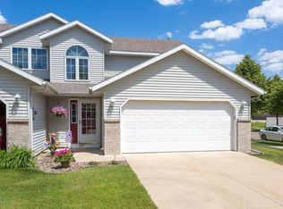 2610 Viola Heights Dr NE, Rochester, MN 55906