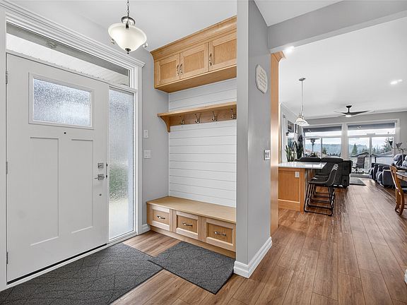 3rd image of 2715 Golf Course Dr #6