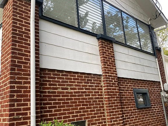 4th image of 613 Ledford St