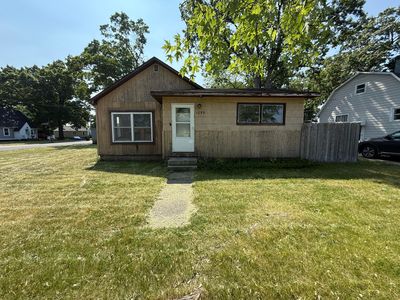 1099 Shonat St, Muskegon, MI, 49442