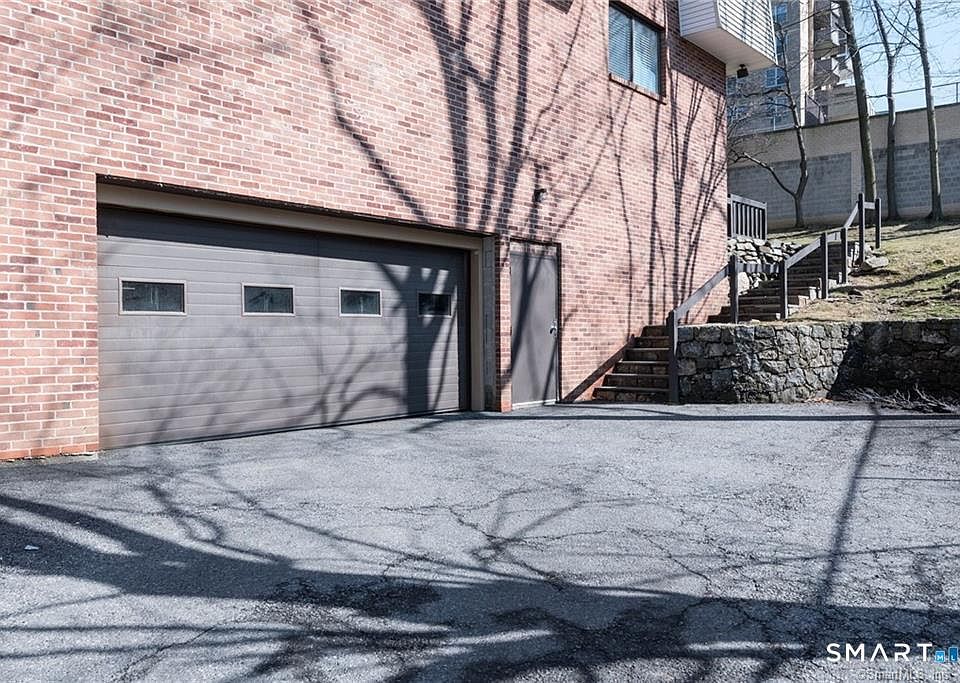 2nd image of 1 Valley Road #207