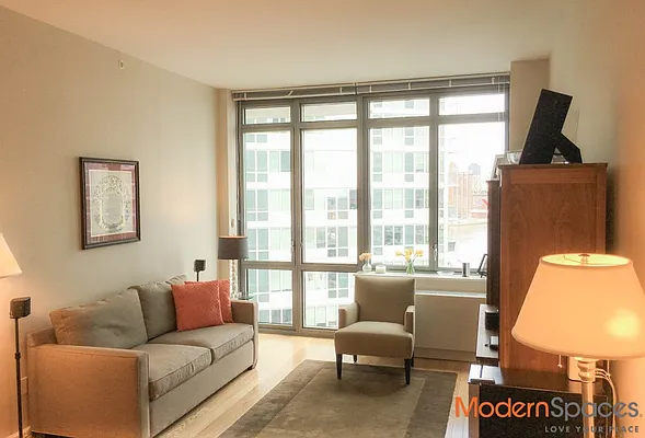 Rented by Modern Spaces | media 2