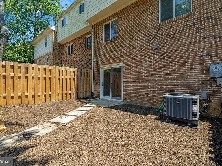 7065 Leewood Forest Dr — Photo 56