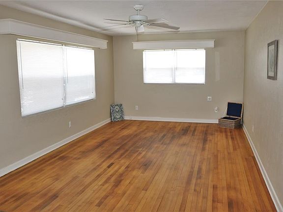 4th image of 2811 W Fairbanks Ave