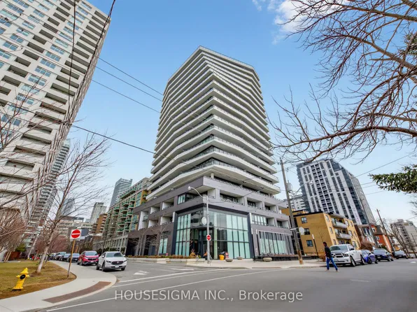11 Lillian St #310, Toronto, ON M4S 0C3