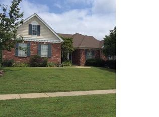2627 Chatham Place Ct, Chesterfield, MO 63005