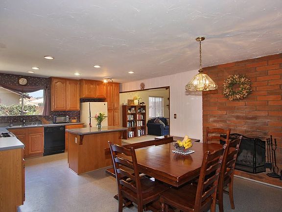 Large Country Kitchen w/ fireplace