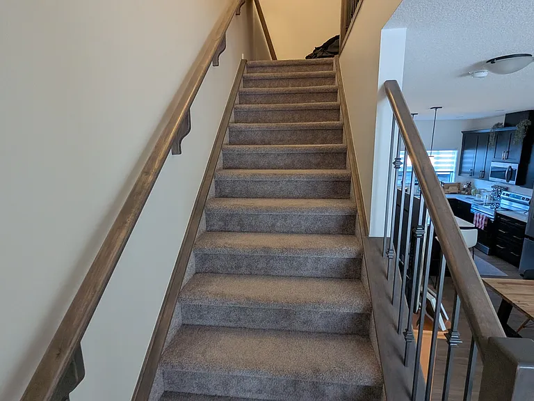 61 Silverton Glen Gate SW — Photo 9