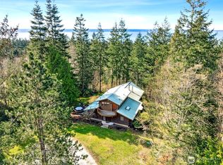 676 Scandia Pkwy, Camano Island, WA 98282