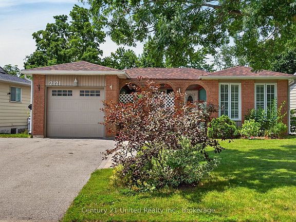 3rd image of 2121 Meadowview Rd