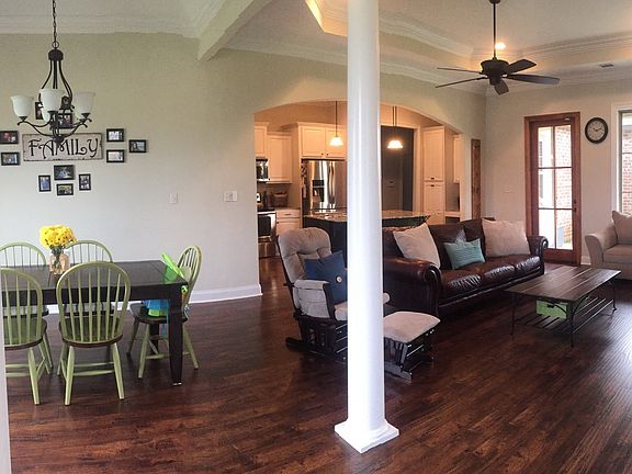 2nd image of 100 Nuttal Ln