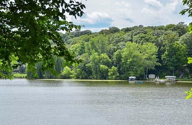 2nd image of 756 Lake Point