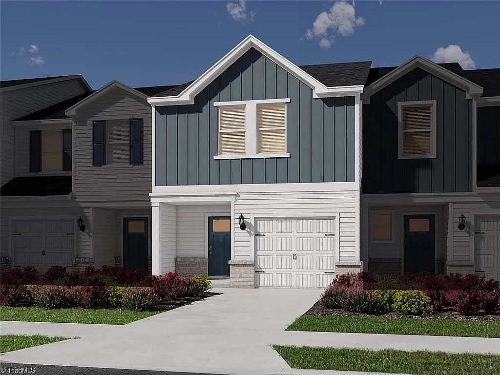 3 bed, 2.5 bath, 1600 sqft, $1,995 — Photo 1
