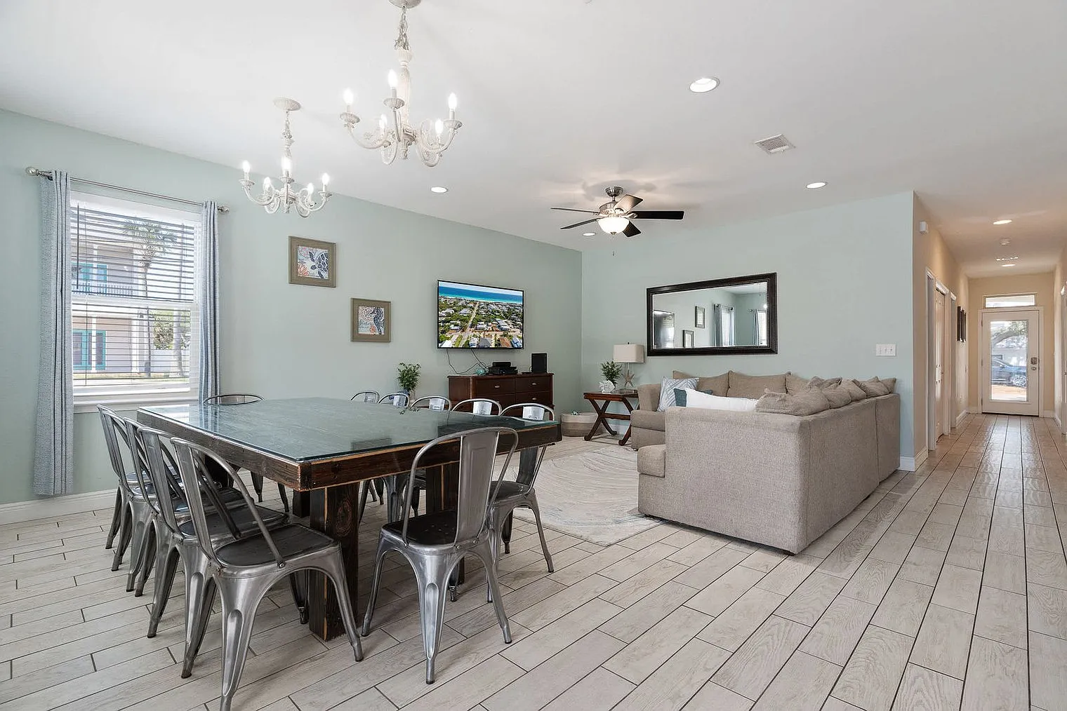 7 bed, 5.0 bath, 2809 sqft, $6,943 — Photo 4