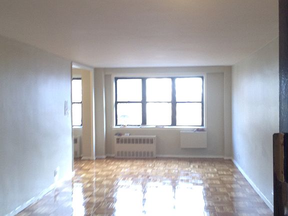 4th image of 65 E 19th St APT 7C
