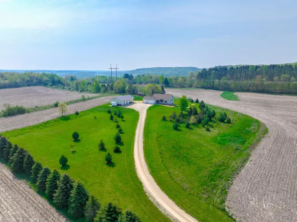 W6085 845th Ave, River Falls, WI 54022