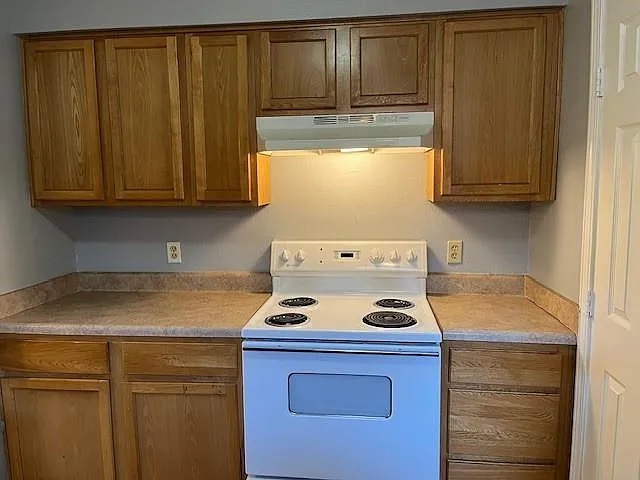 14724 Emory Rd — Photo 6