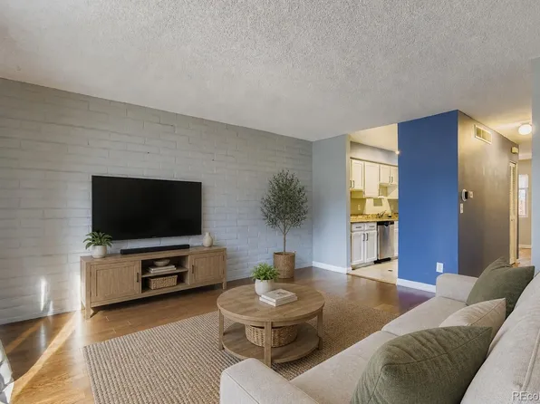 1060 S Parker Road #25, Denver, CO 80231