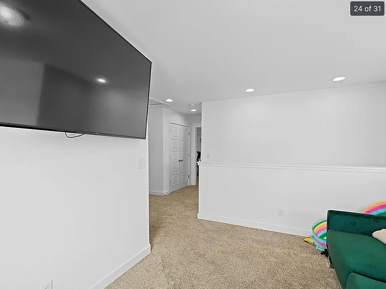 2460 Krauss Ct — Photo 14